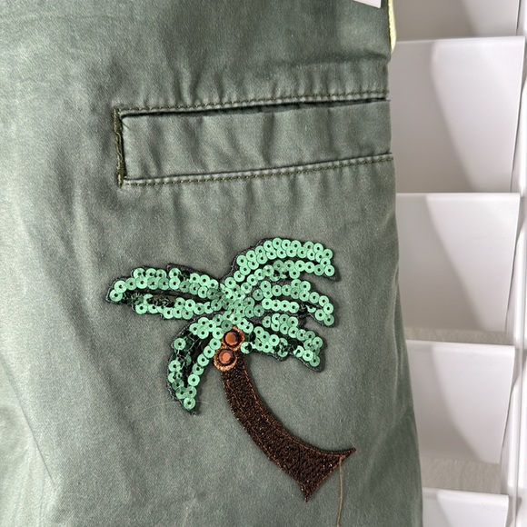 Marc Jacob’s light green pants,size 6, run big, can fit size 8-10. High waisted. - Picture 5 of 6